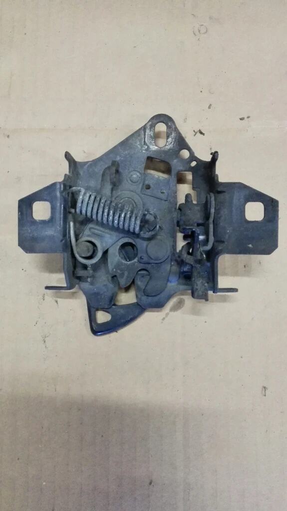 Ключалка преден капак Фолксваген Пасат Б5 (9)