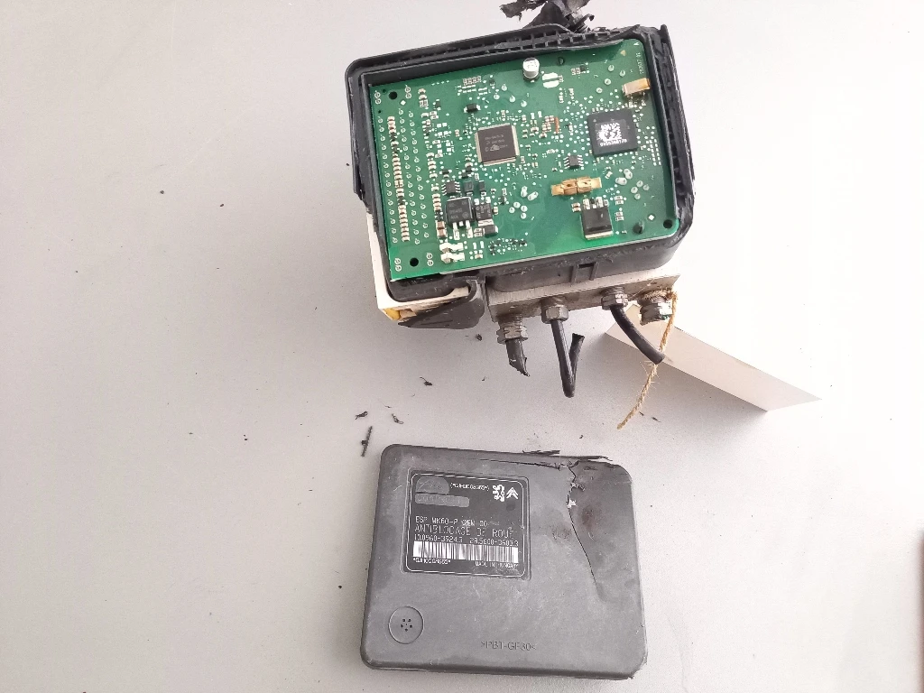    3 1.4 () | Mobile.bg   1