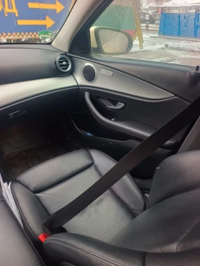 Mercedes-Benz E 200, снимка 10