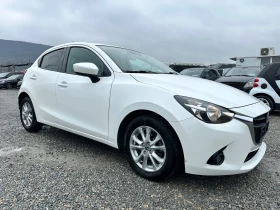 Mazda 2 1.5 i Skyacktiv Внос Швеицария, снимка 2