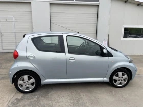 Обява за продажба на Toyota Aygo 1.0i* 140000km* Нова* UNIKAT*  ~5 350 лв. - изображение 11