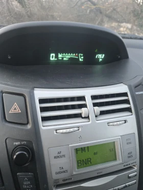 Toyota Yaris 1.3 АГУ/Климатик - 2700 € / 5280.74 лв. - 32758580 10