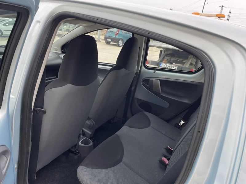 Toyota Aygo 1.0i* 140000km* Нова* UNIKAT* , снимка 8 - Автомобили и джипове - 38530086