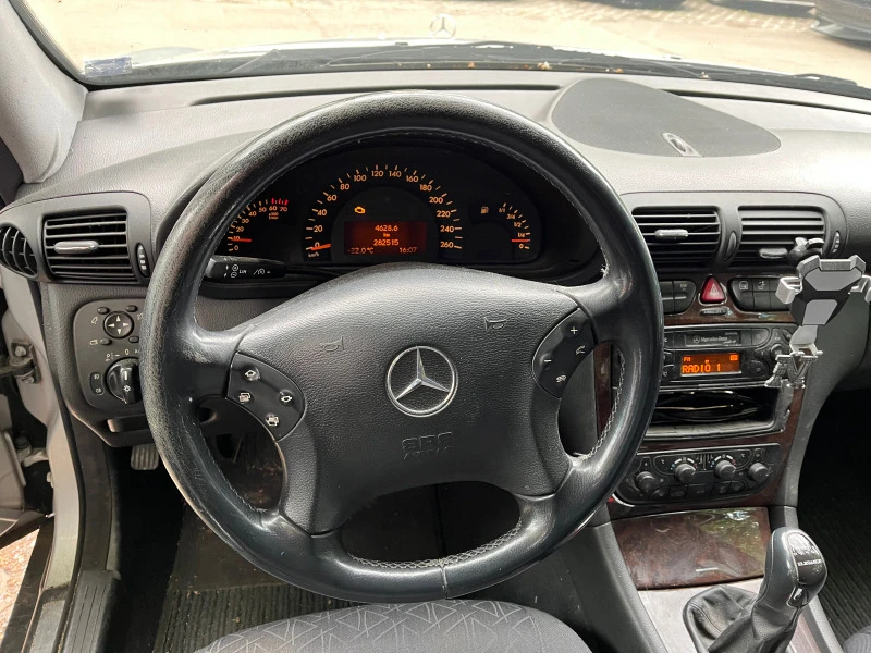 Mercedes-Benz C 200 LPG, снимка 4 - Автомобили и джипове - 46519538