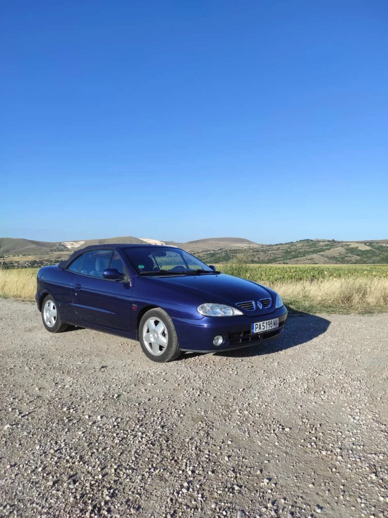 Renault Megane 1.6, снимка 12 - Автомобили и джипове - 47592297