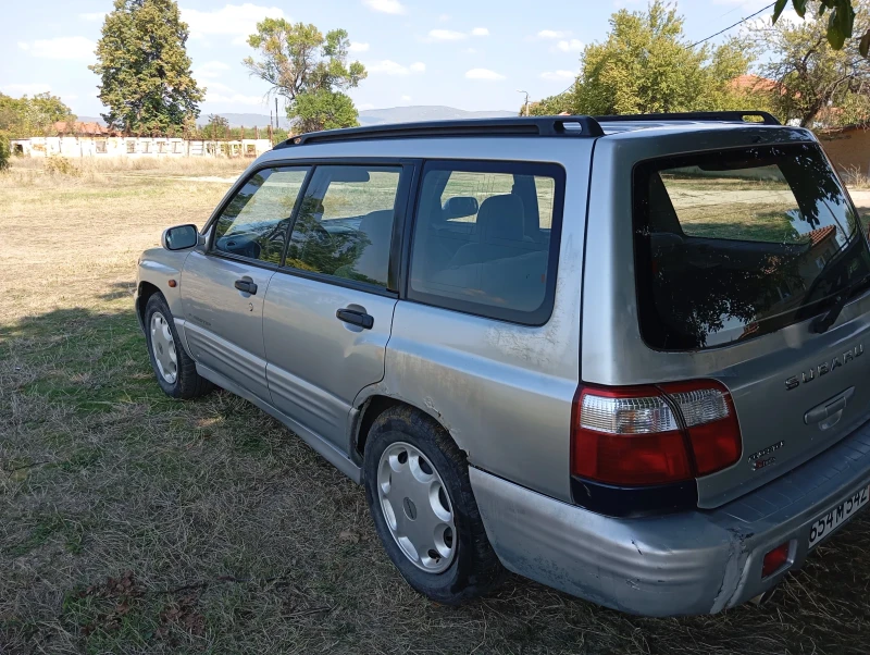 Subaru Forester 2.0 turbo 170, снимка 16 - Автомобили и джипове - 47477091