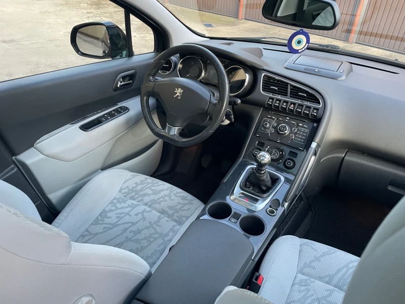 Peugeot 3008 2.0 HDI 150кс, снимка 11 - Автомобили и джипове - 47436766