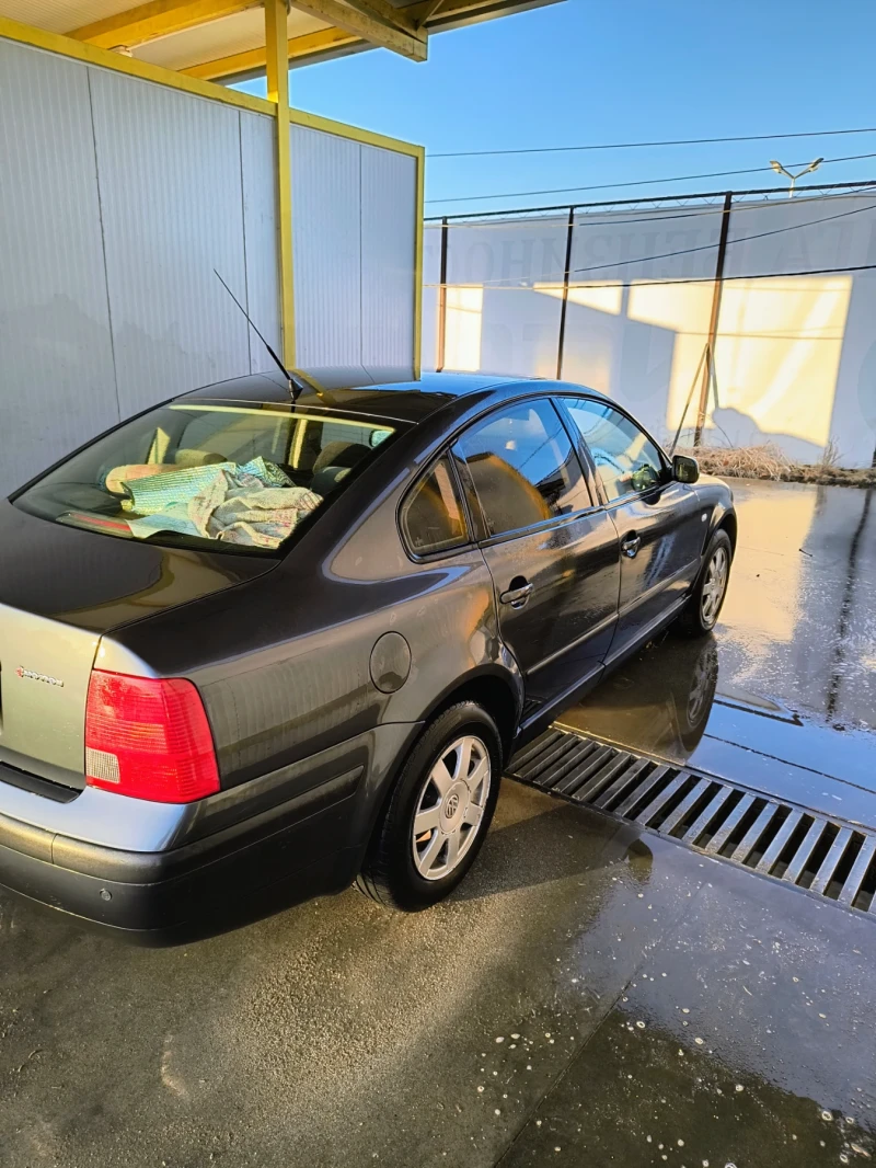 VW Passat, снимка 3 - Автомобили и джипове - 52859003
