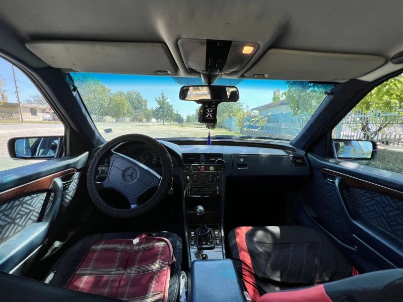 Mercedes-Benz C 200, снимка 5 - Автомобили и джипове - 52424785