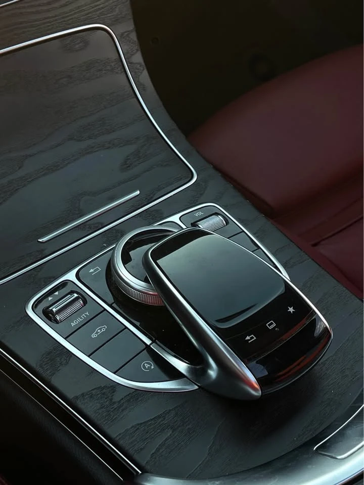 Mercedes-Benz C 400 4MATIC AMG LINE * AвтоКредит * (ЦЕНА ДО БГ), снимка 12 - Автомобили и джипове - 55223089