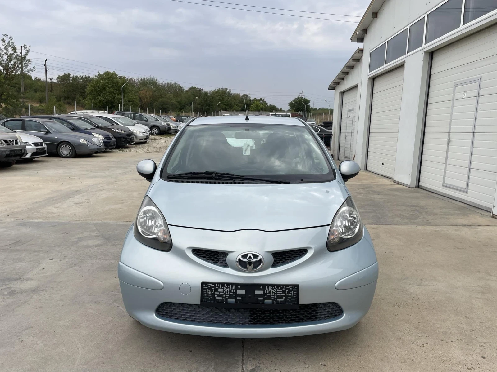 Toyota Aygo 1.0i* 140000km* Нова* UNIKAT*  - изображение 10