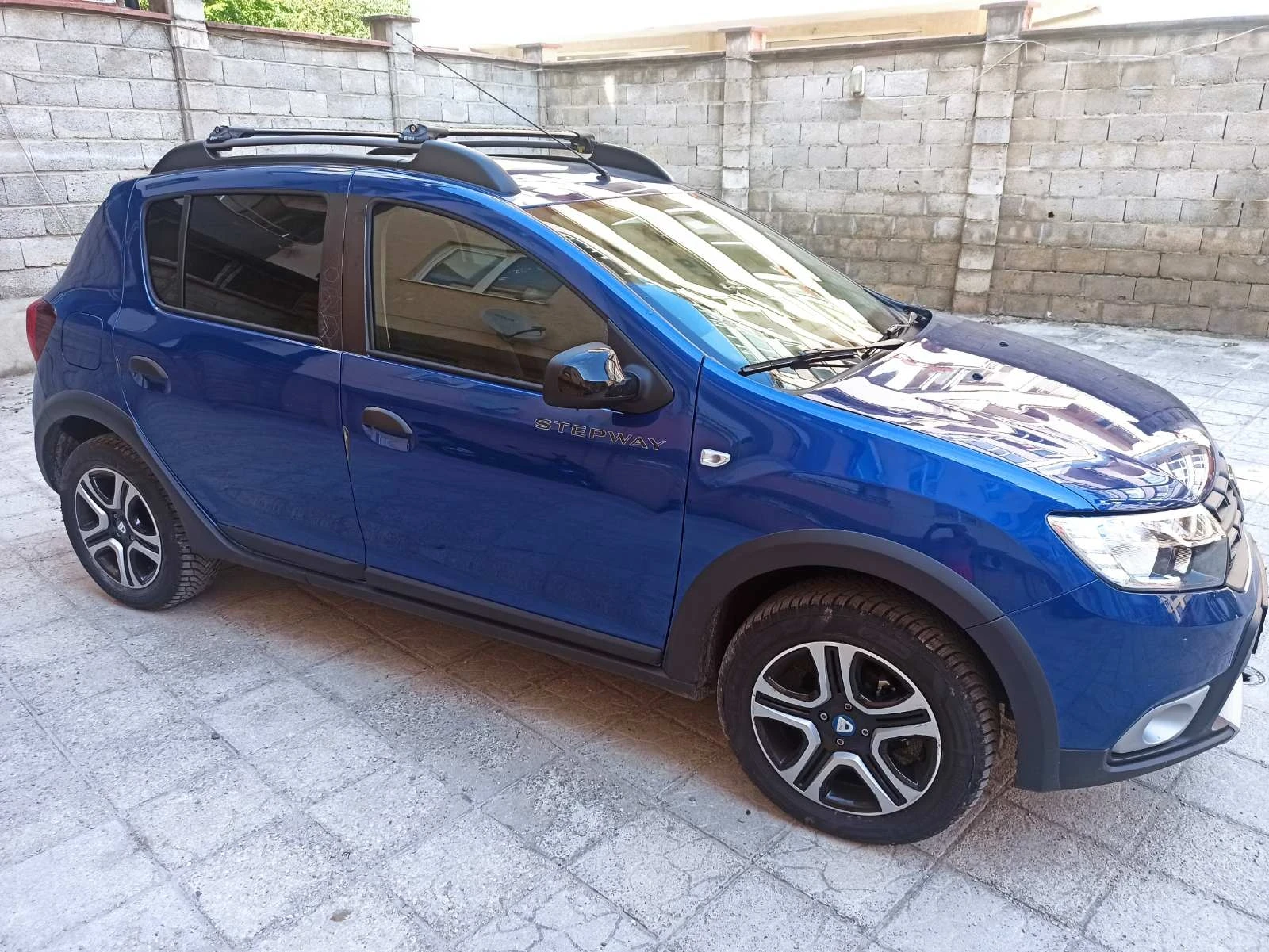 Dacia Sandero Stepway Blue line - изображение 2