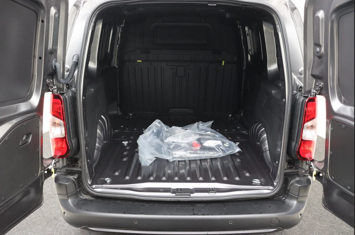Peugeot Partner 1, 5 HDI - изображение 6
