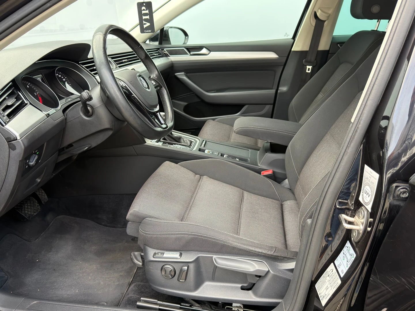 VW Passat VW Passat Var. 2.0 TDI SCR 4MO BMT DSG Comf - изображение 5