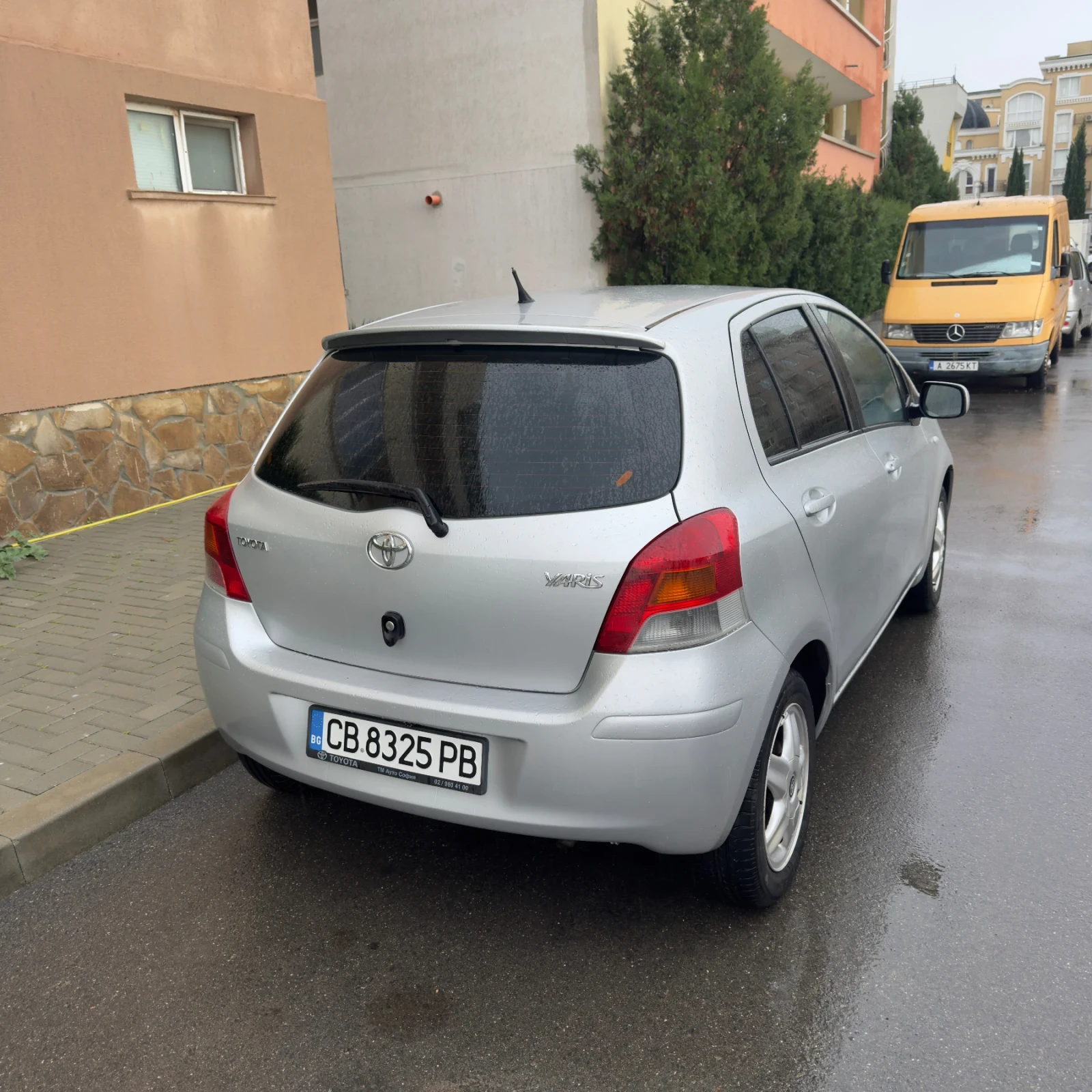 Toyota Yaris  - изображение 2