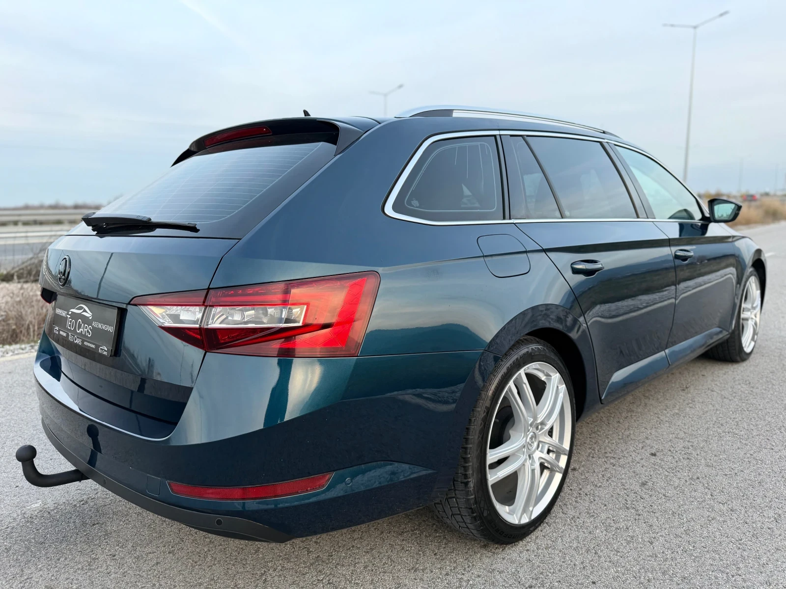 Skoda Superb 2.0 TDI / SPORTLINE / DISTRONIC / KEYLESS / LED - изображение 7