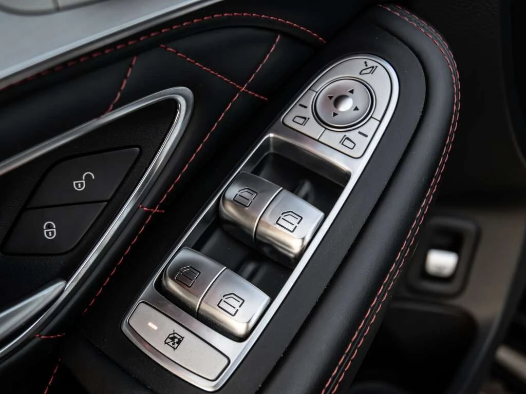 Mercedes-Benz C 63 AMG * CARFAX * ���� �� �� | Mobile.bg � ����������� 12