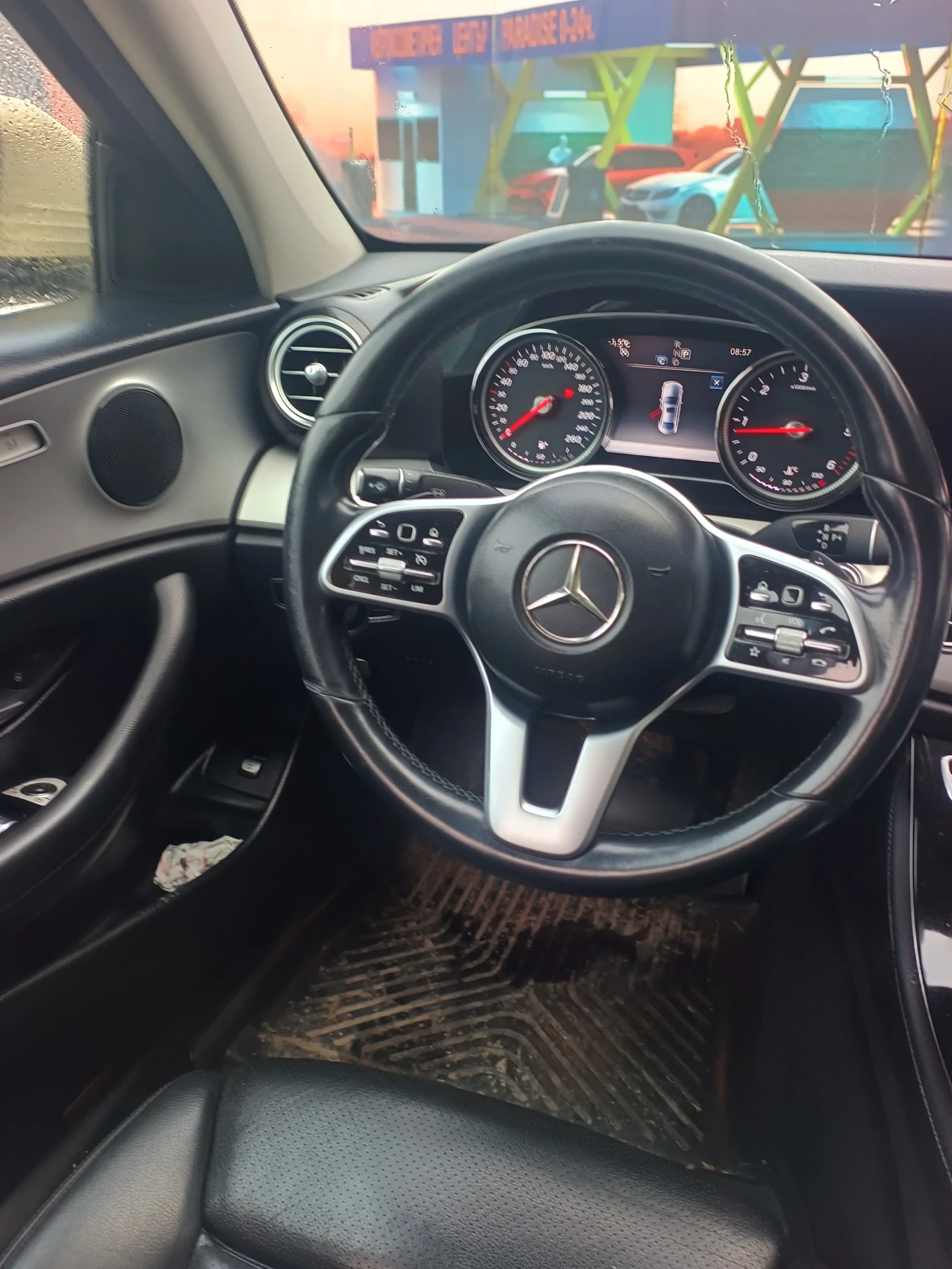 Mercedes-Benz E 200  - изображение 3