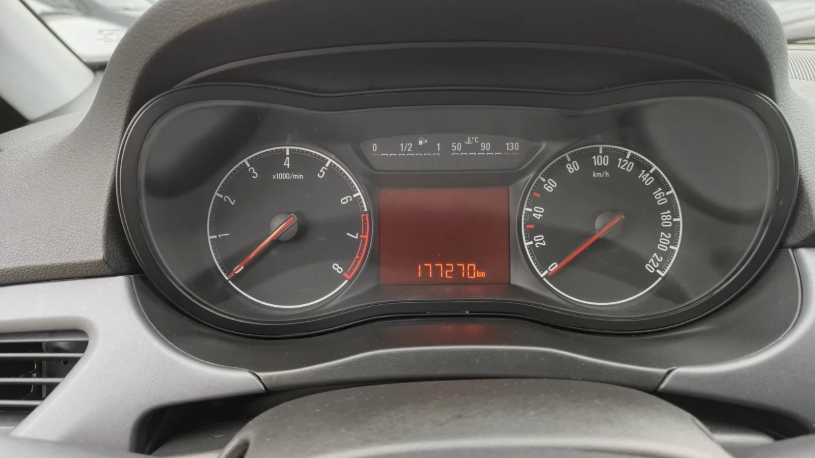 Opel Corsa 1, 4 БЕНЗИН/ГАЗ - изображение 10