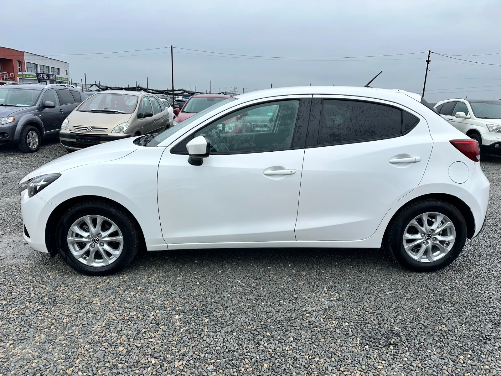 Mazda 2 1.5 i Skyacktiv Внос Швеицария, снимка 5 - Автомобили и джипове - 53945695