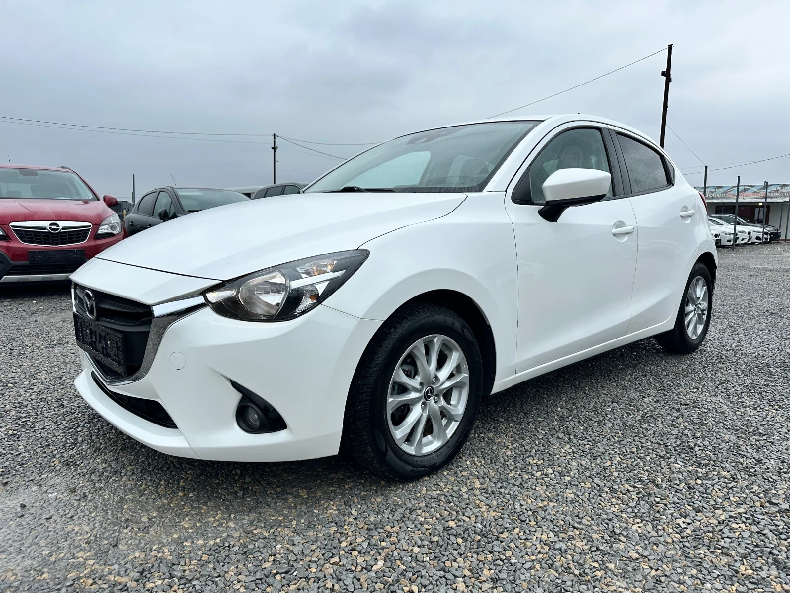 Mazda 2 1.5 i Skyacktiv Внос Швеицария, снимка 3 - Автомобили и джипове - 53945695