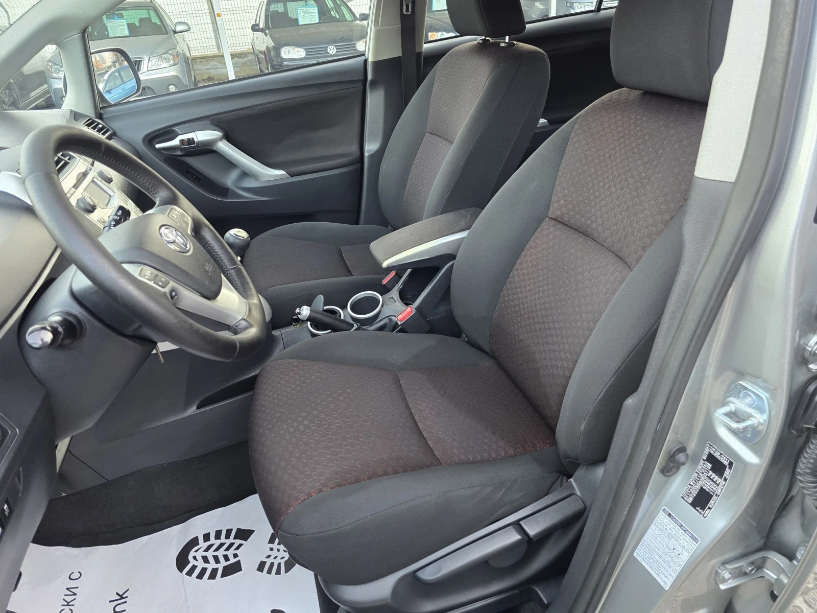 Toyota Corolla verso 2.0D4-D | Mobile.bg � ����������� 11