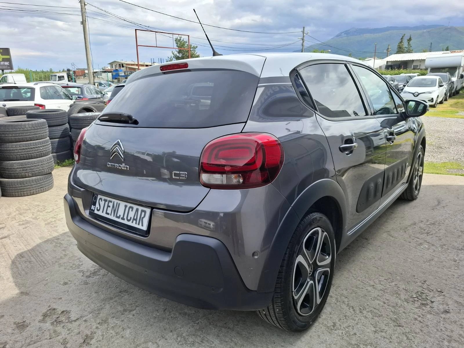 Citroen C3 1.2 PureTech Shine, снимка 6 - Автомобили и джипове - 54612042