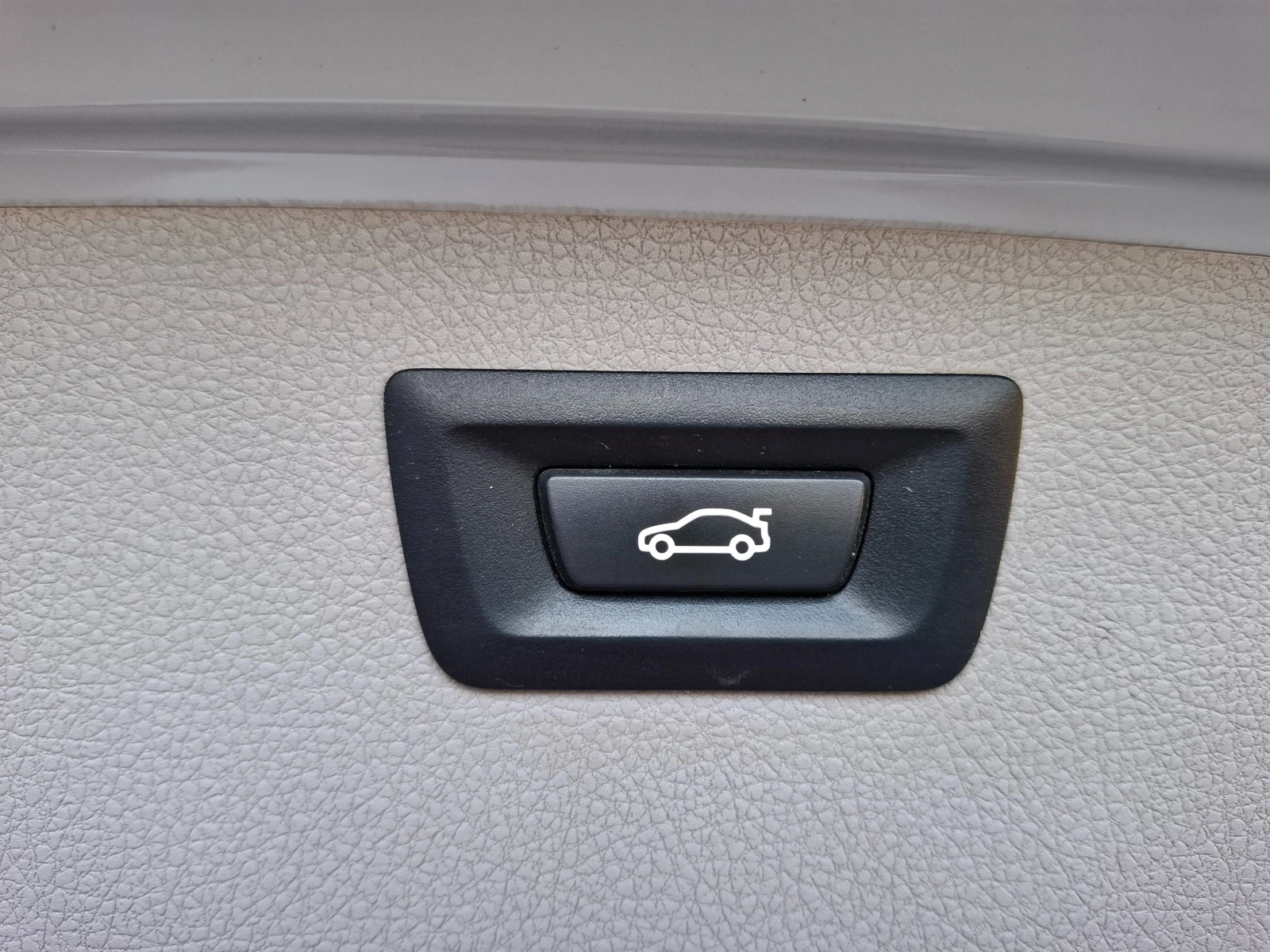 BMW 320 2.0D Navi XENON Автопилот, снимка 14 - Автомобили и джипове - 55182579