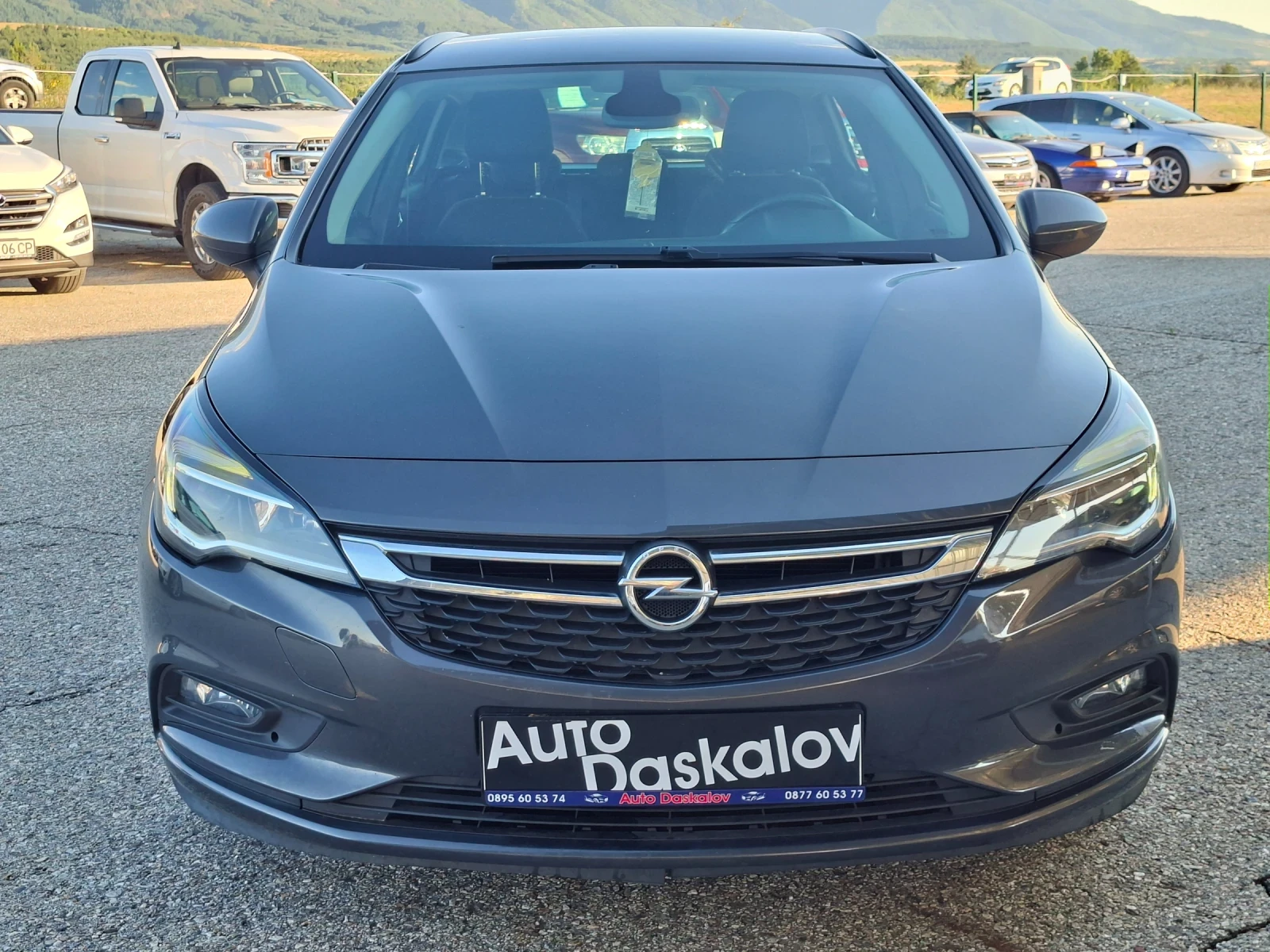 Opel Astra 1, 4 I + ГАЗ, снимка 2 - Автомобили и джипове - 55245324