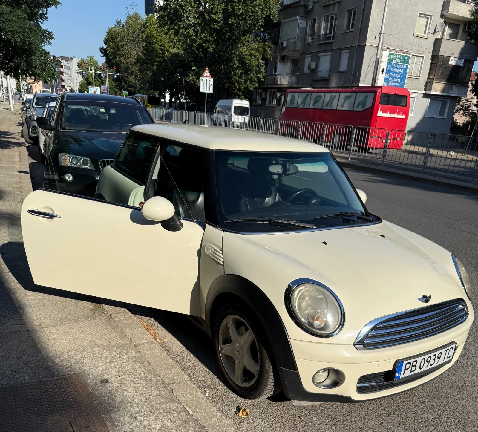 Mini D one, снимка 6 - Автомобили и джипове - 55385067