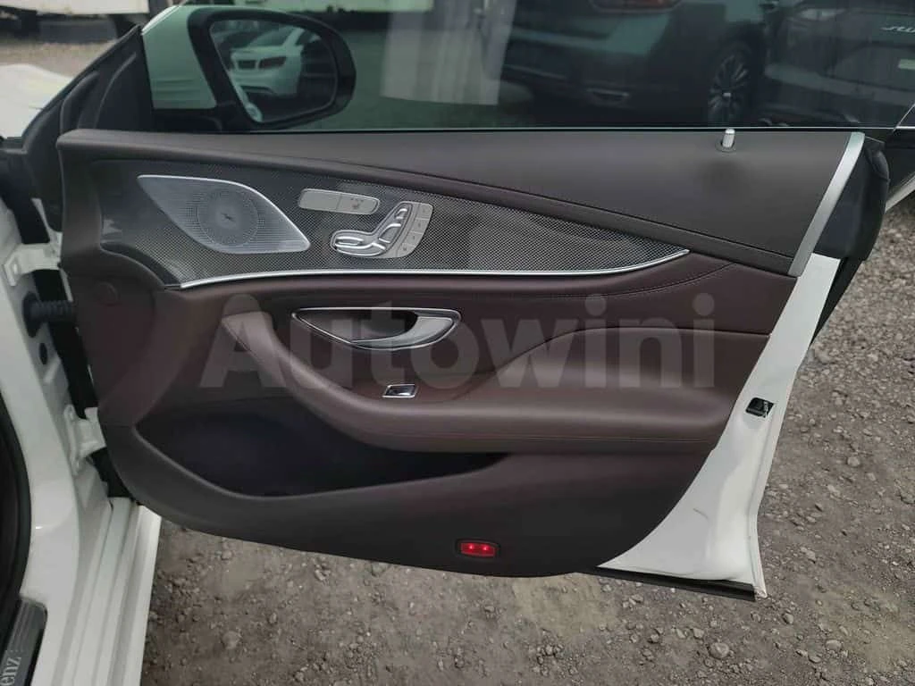 Mercedes-Benz CLS 300 * 300d R19/S.ROOF/NAVI/R.CAM * ОПЦИЯ ЗА ФИНАНСИРАН, снимка 17 - Автомобили и джипове - 55563275