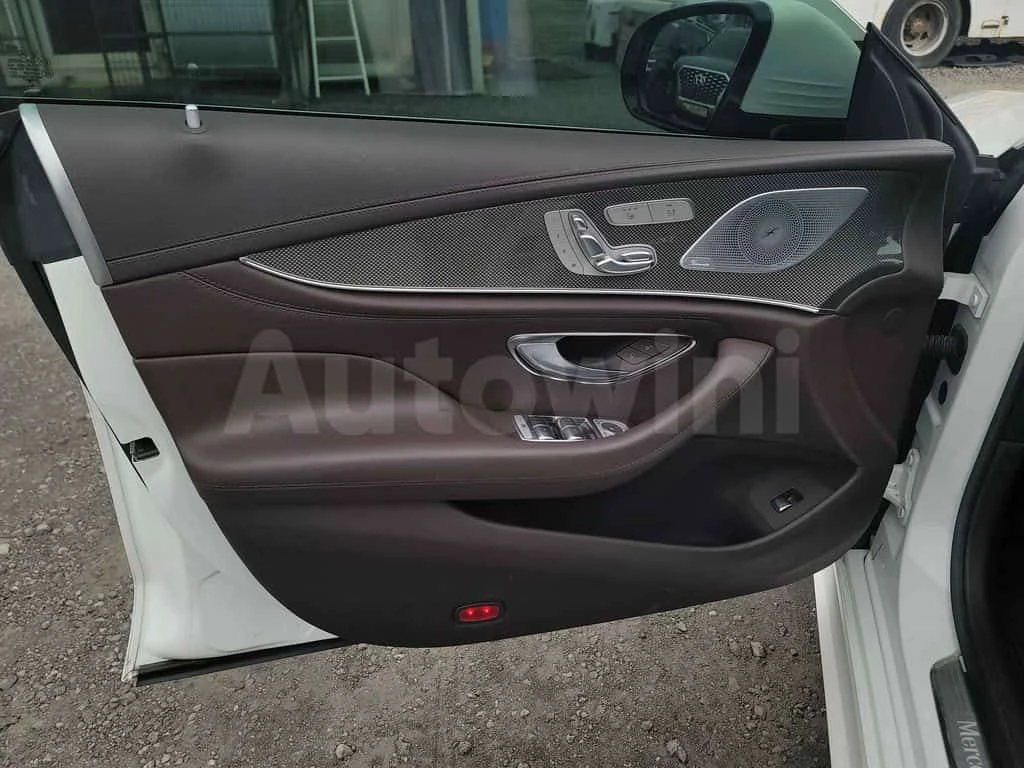 Mercedes-Benz CLS 300 * 300d R19/S.ROOF/NAVI/R.CAM * ОПЦИЯ ЗА ФИНАНСИРАН, снимка 14 - Автомобили и джипове - 55563275
