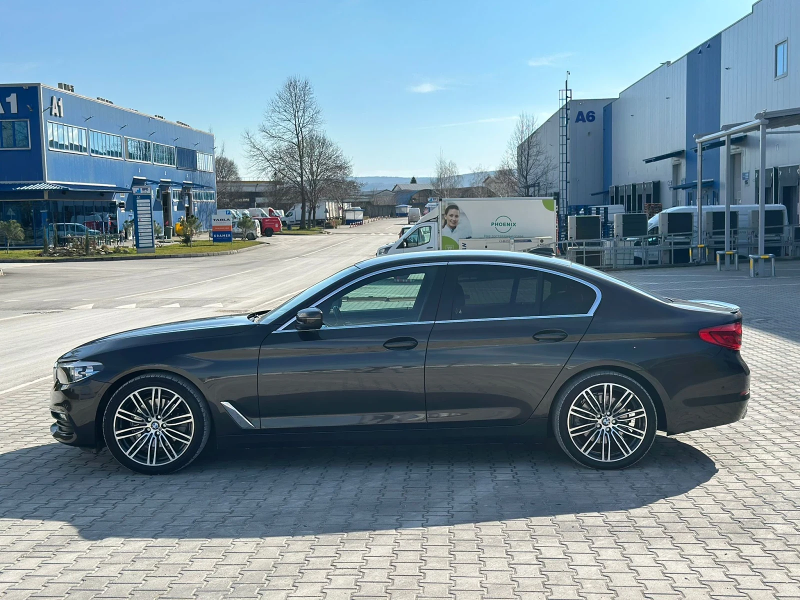 BMW 520, снимка 7 - Автомобили и джипове - 55611450