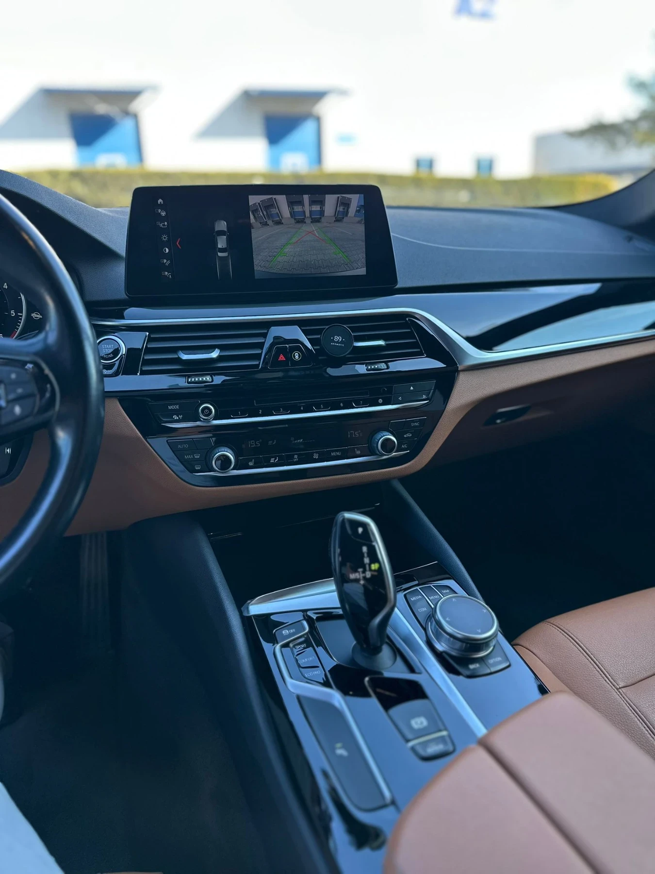 BMW 520, снимка 11 - Автомобили и джипове - 55611450