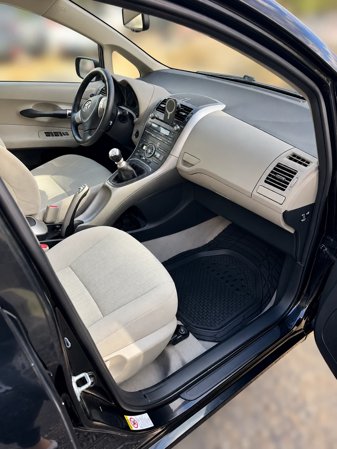 Toyota Auris D-4D, 126 �.�., Keyless, 6 ��������, ����������� | Mobile.bg � ����������� 8