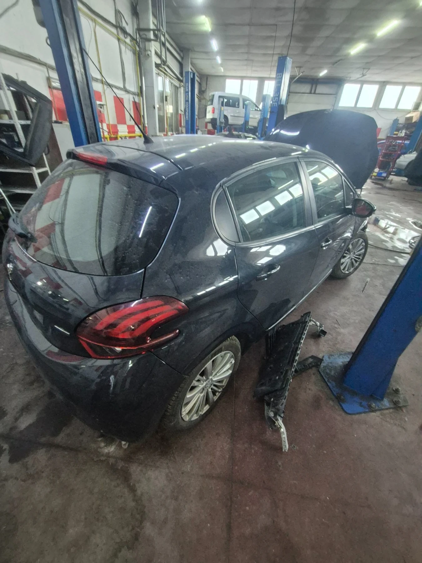 Peugeot 208 Само на части , снимка 6 - Автомобили и джипове - 56573029