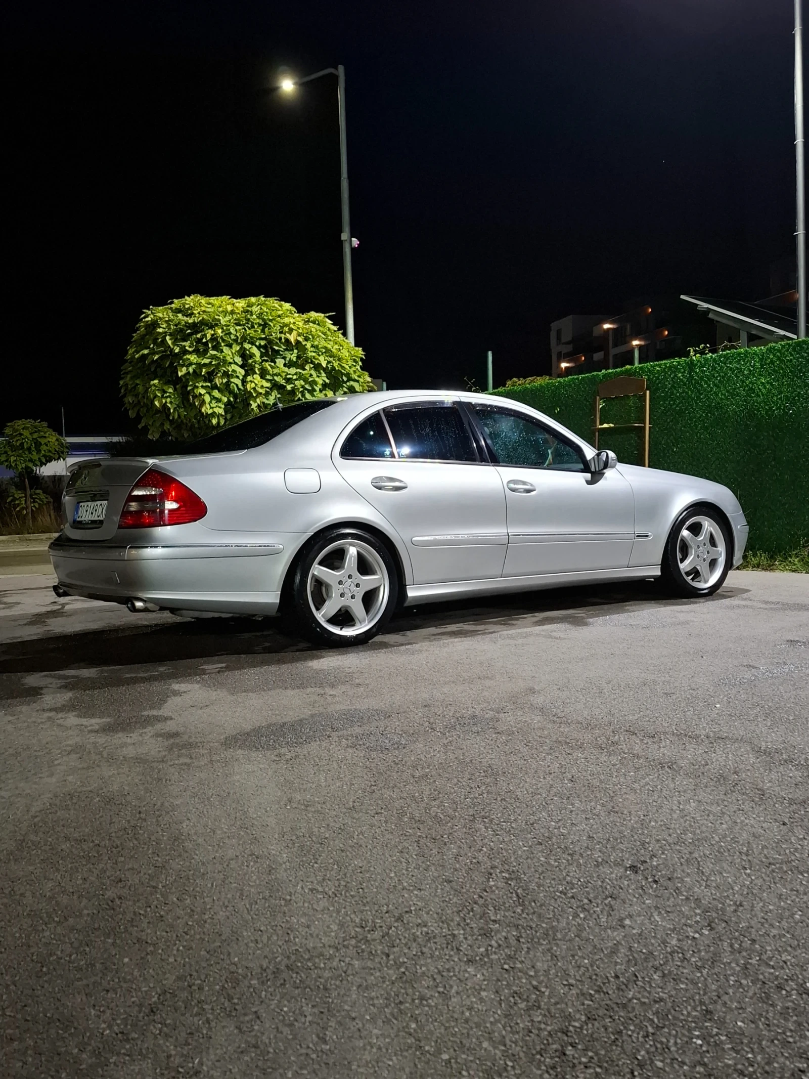 Mercedes-Benz E 270, снимка 8 - Автомобили и джипове - 56574349
