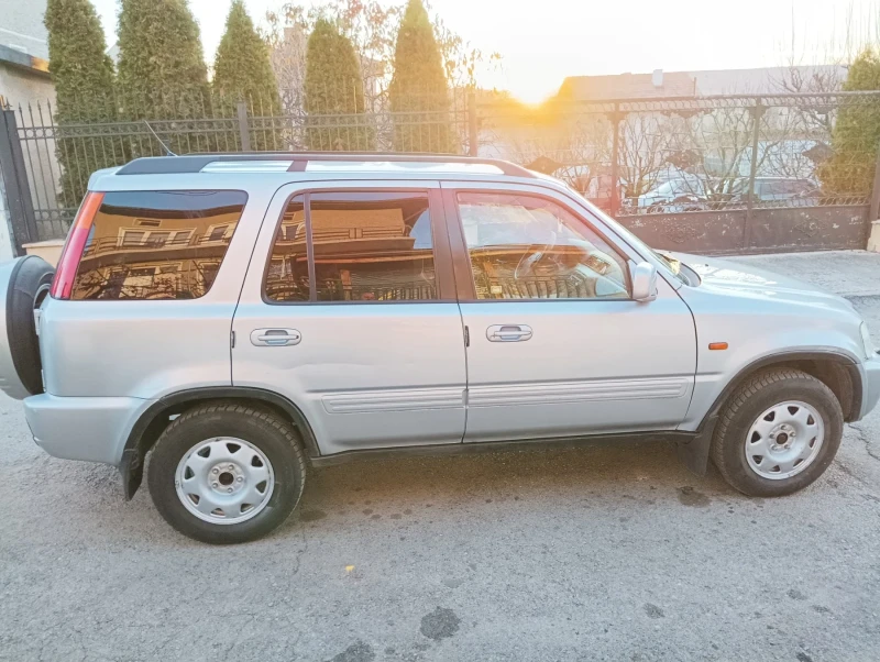 Honda Cr-v 2000i, снимка 4 - Автомобили и джипове - 47914090