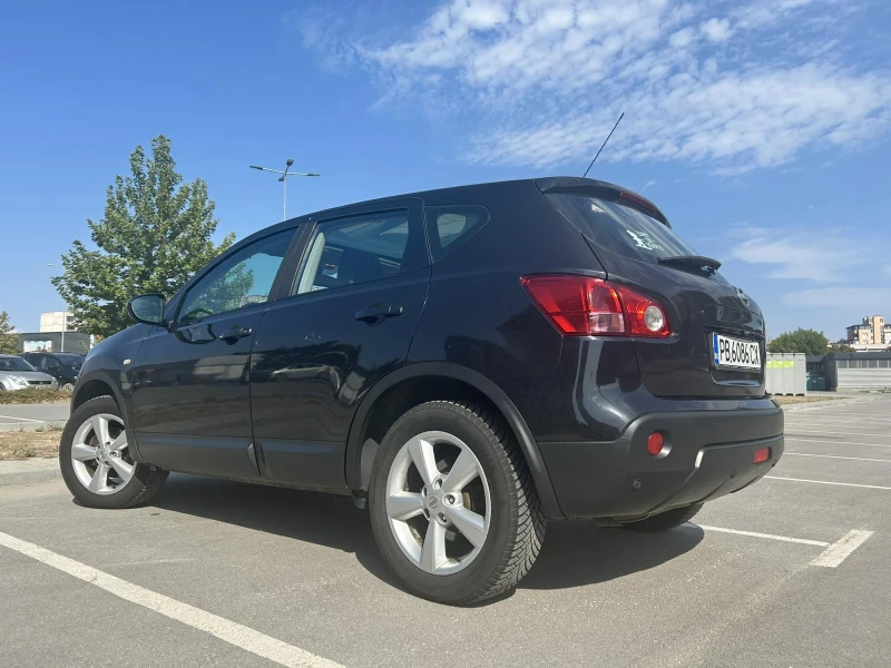 Nissan Qashqai 2.0 keyless Панорама Кожа+ Подгрев, снимка 4 - Автомобили и джипове - 52432329
