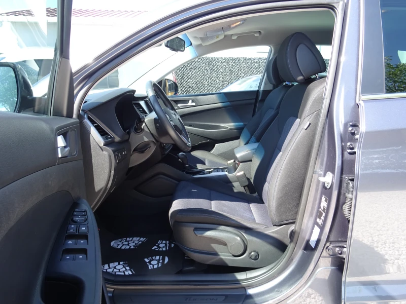 Hyundai Tucson, снимка 10 - Автомобили и джипове - 52018418