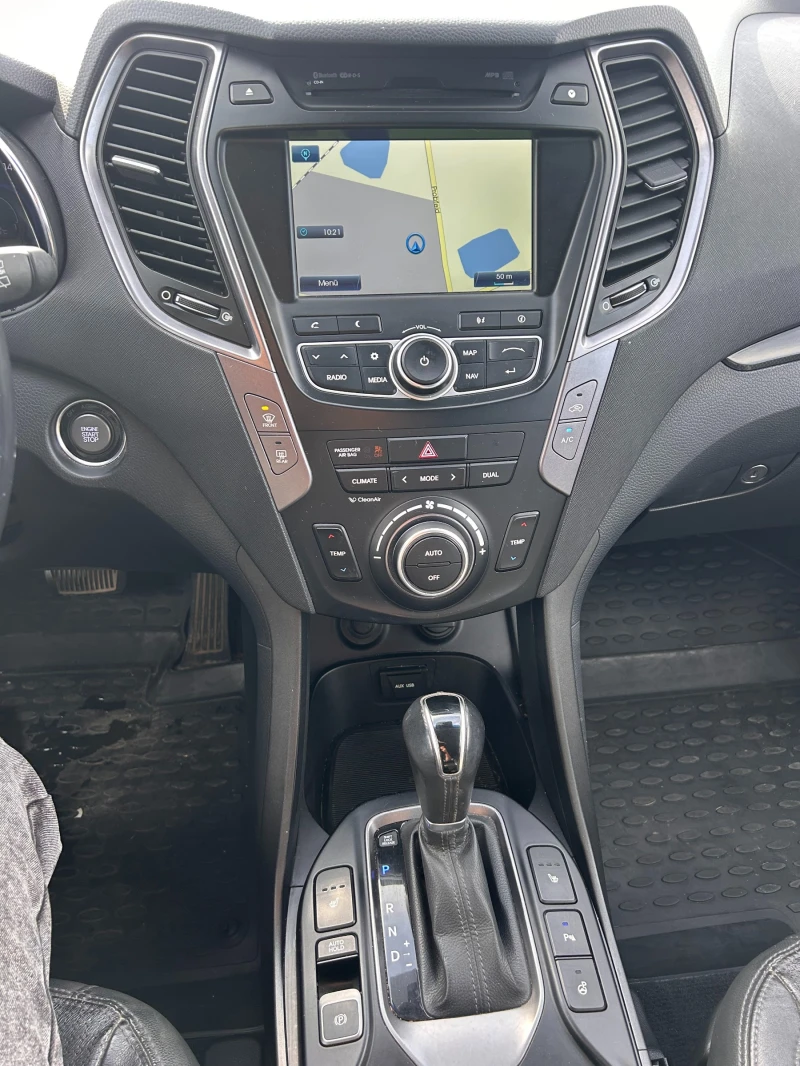 Hyundai Santa fe 2.2CRDI 4WD AVTOMAT/KOJA/NAVI EURO 5, снимка 14 - Автомобили и джипове - 52248130