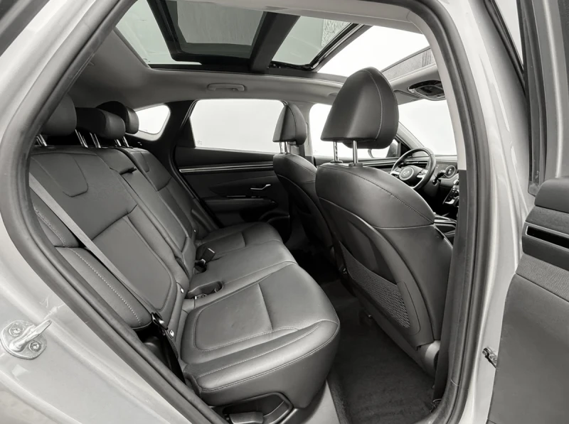 Hyundai Tucson, снимка 14 - Автомобили и джипове - 52892937