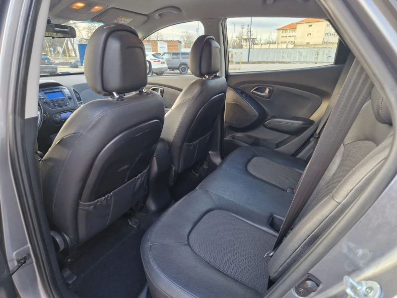 Hyundai IX35 1.7 CRDI-Facelift- Xpossible, снимка 12 - Автомобили и джипове - 53045581