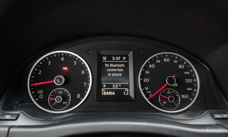 VW Tiguan, снимка 8 - Автомобили и джипове - 53230192