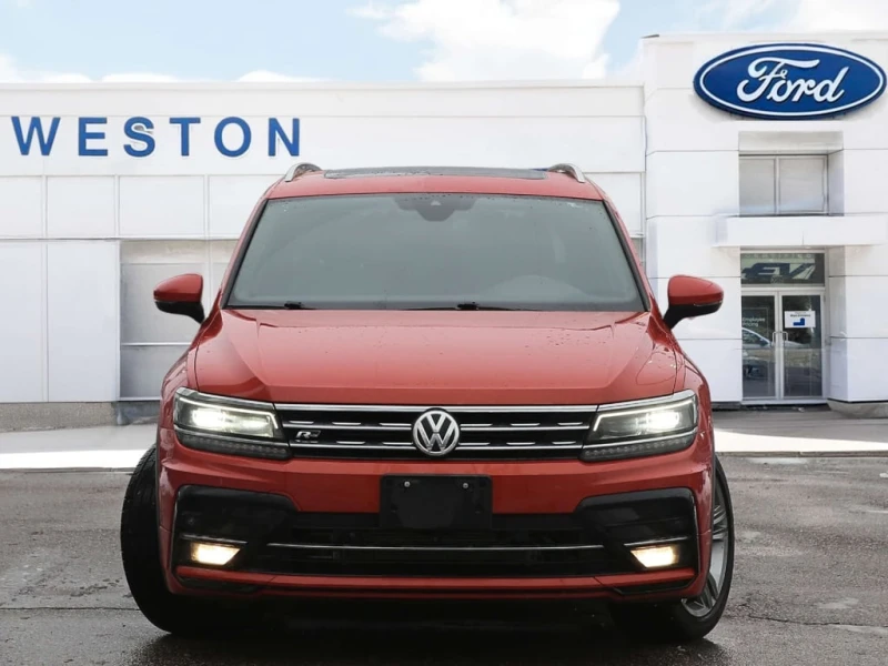 VW Tiguan  R-Line | AWD | Pano Roof | Leather Seats 
