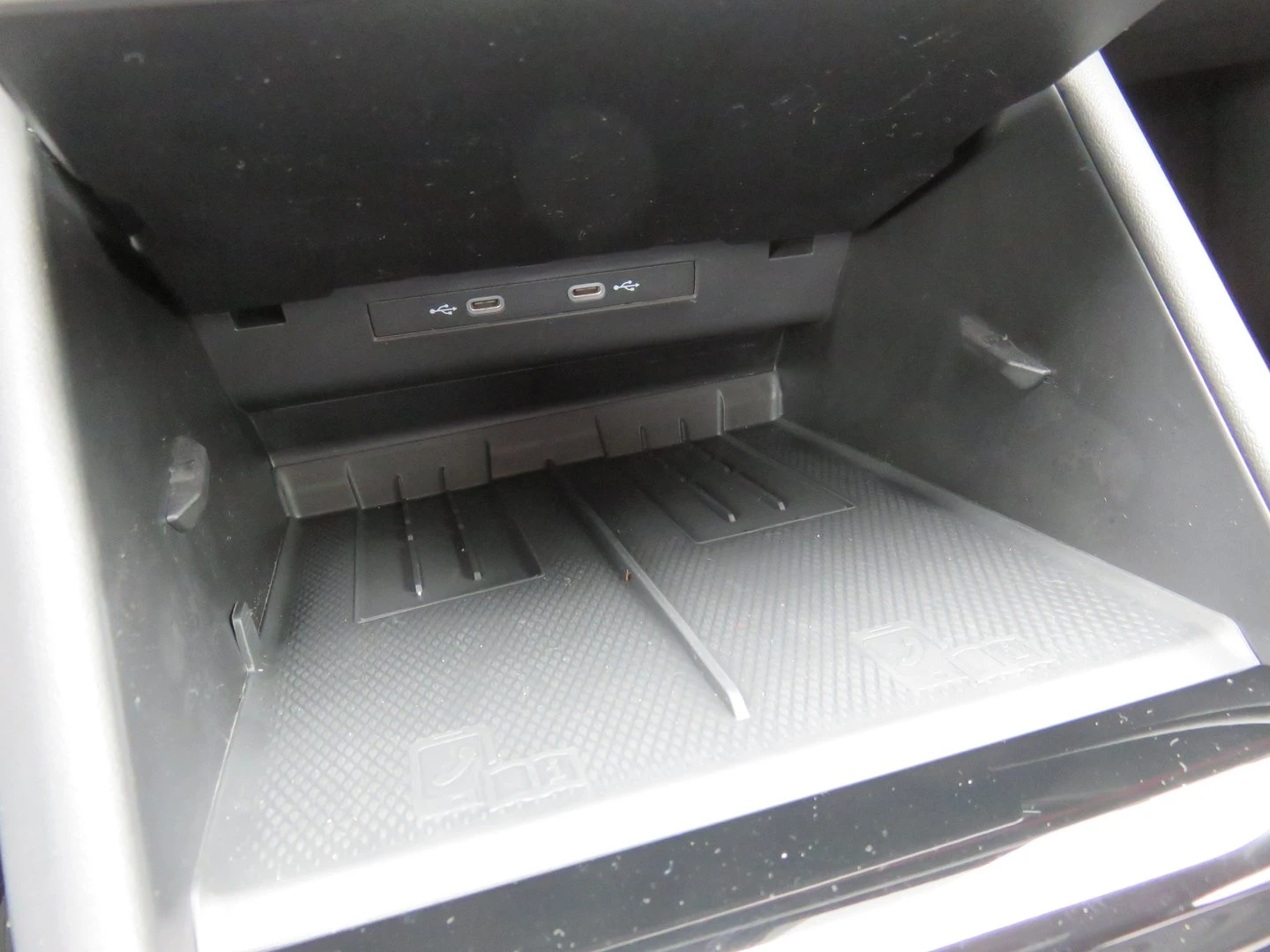 VW Tiguan R-Line Plus 1.5 eHybrid OPF DSG | Mobile.bg � ����������� 11