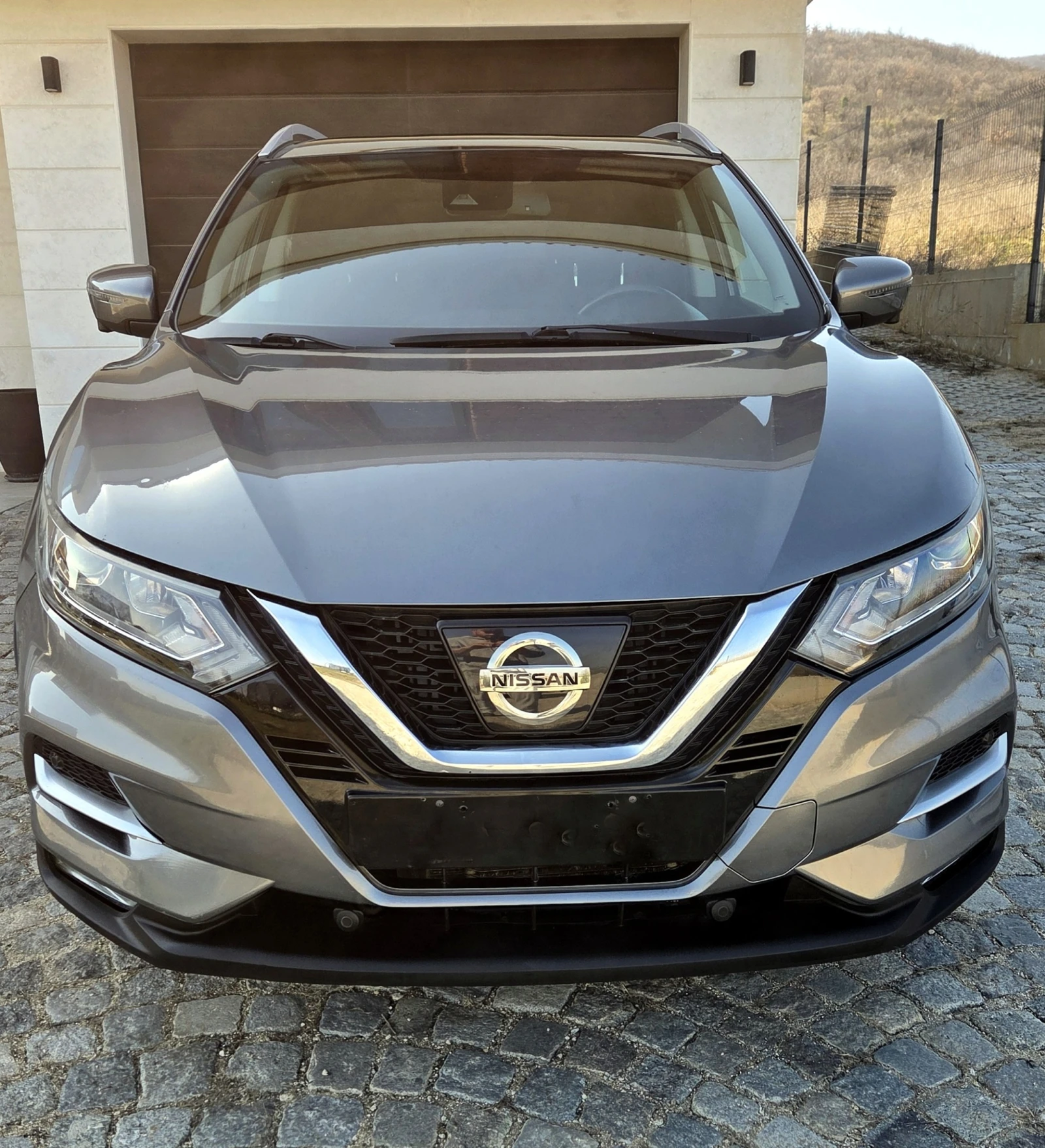 Nissan Qashqai 1.6DCI АВТОМАТИК PANO/NAVI/KEY LESS/CAMERA-360