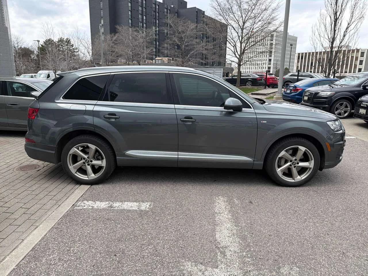 Audi Q7 * Technik * MATRIX * ПРЕДСТВИТЕЛСТВО НА AUDI , снимка 4 - Автомобили и джипове - 54799323
