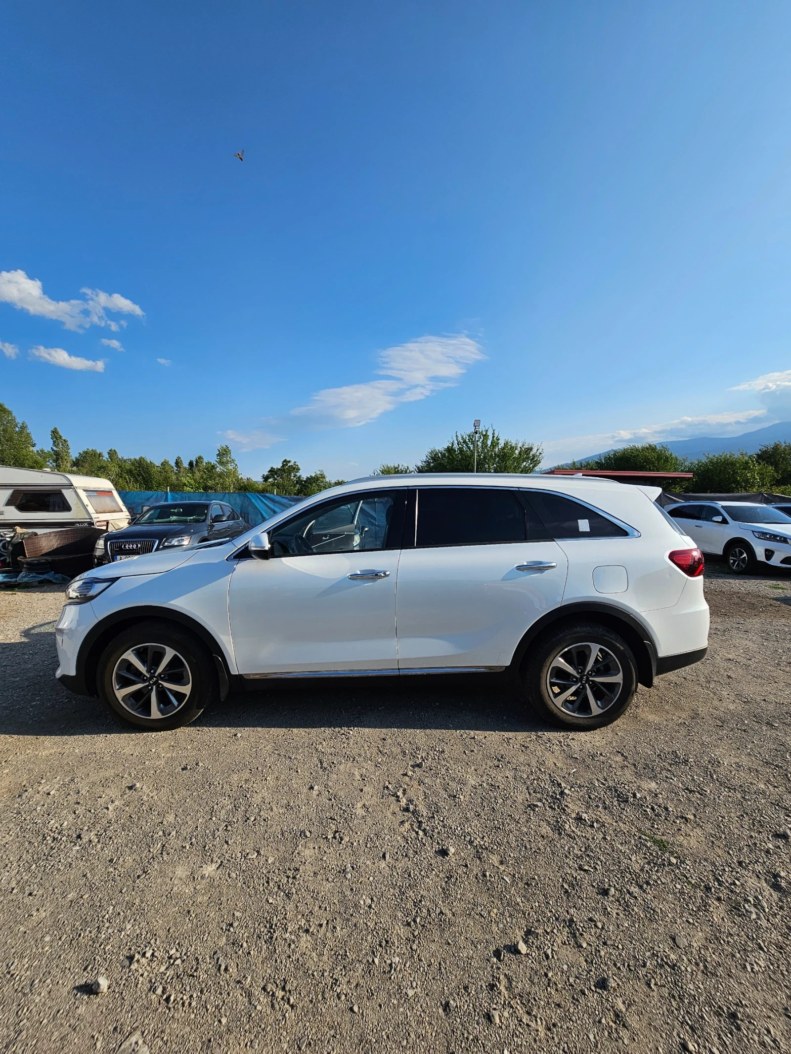 Kia Sorento Налична в България, снимка 2 - Автомобили и джипове - 55452015