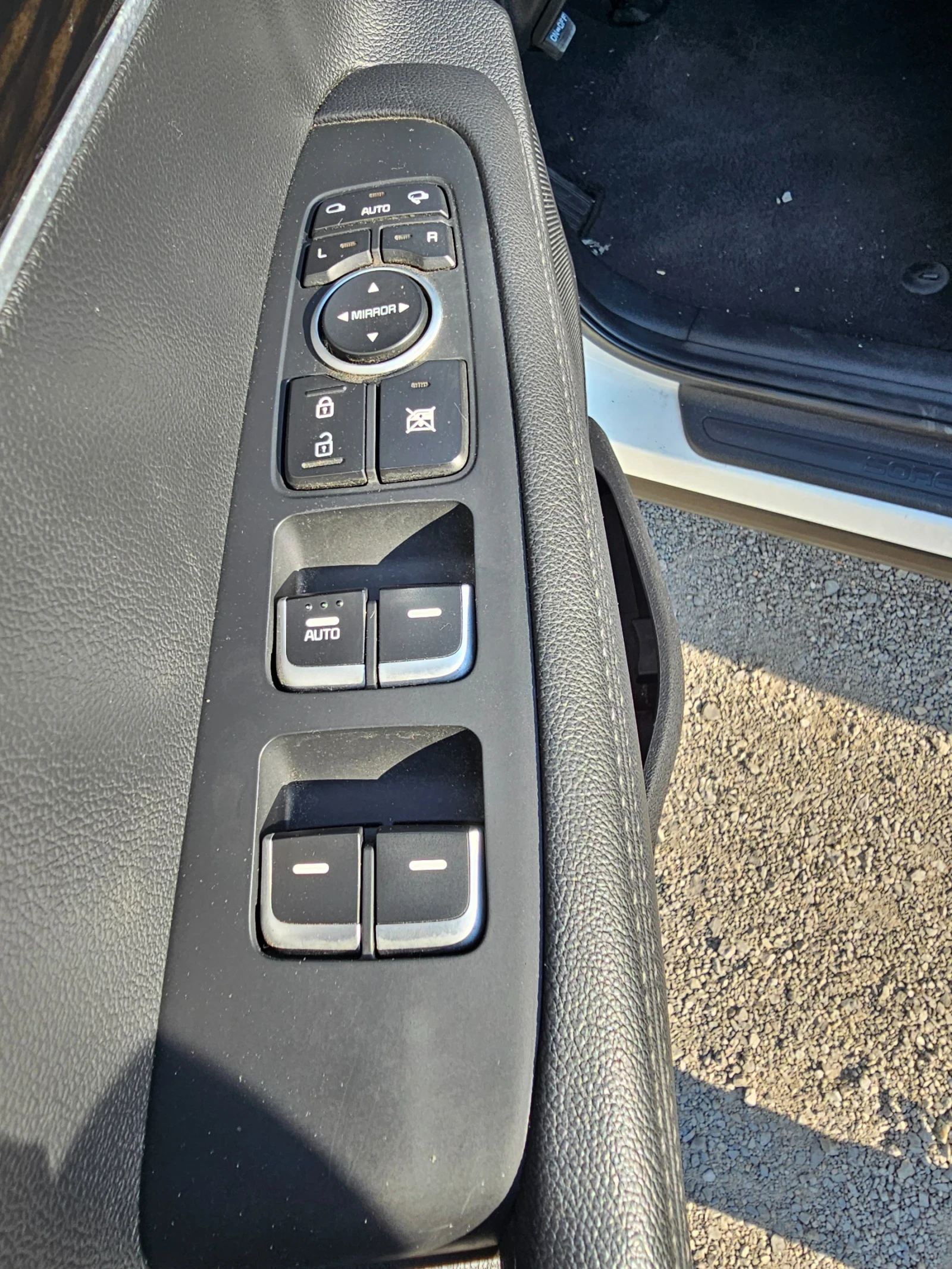 Kia Sorento Налична в България, снимка 13 - Автомобили и джипове - 55452015